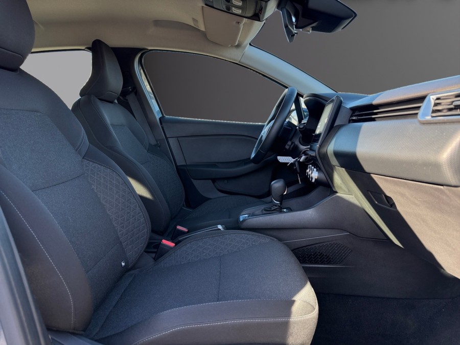 RENAULT d'occasion CLIO 1.6 E-TECH HYBRIDE 140CH BUSINESS de 2022