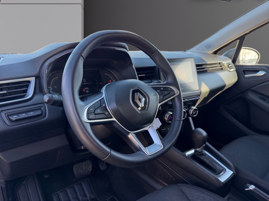 RENAULT d'occasion CLIO 1.6 E-TECH HYBRIDE 140CH BUSINESS de 2022