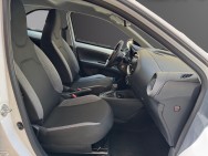 TOYOTA d'occasion AYGO X 1.0 VVT-I 72 DYNAMIC S-CVT de 2022 Paris 15