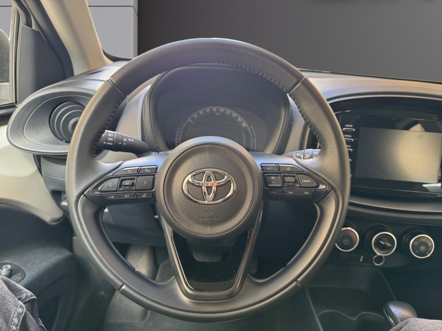TOYOTA d'occasion AYGO X 1.0 VVT-I 72 DYNAMIC S-CVT de 2022 Paris 15
