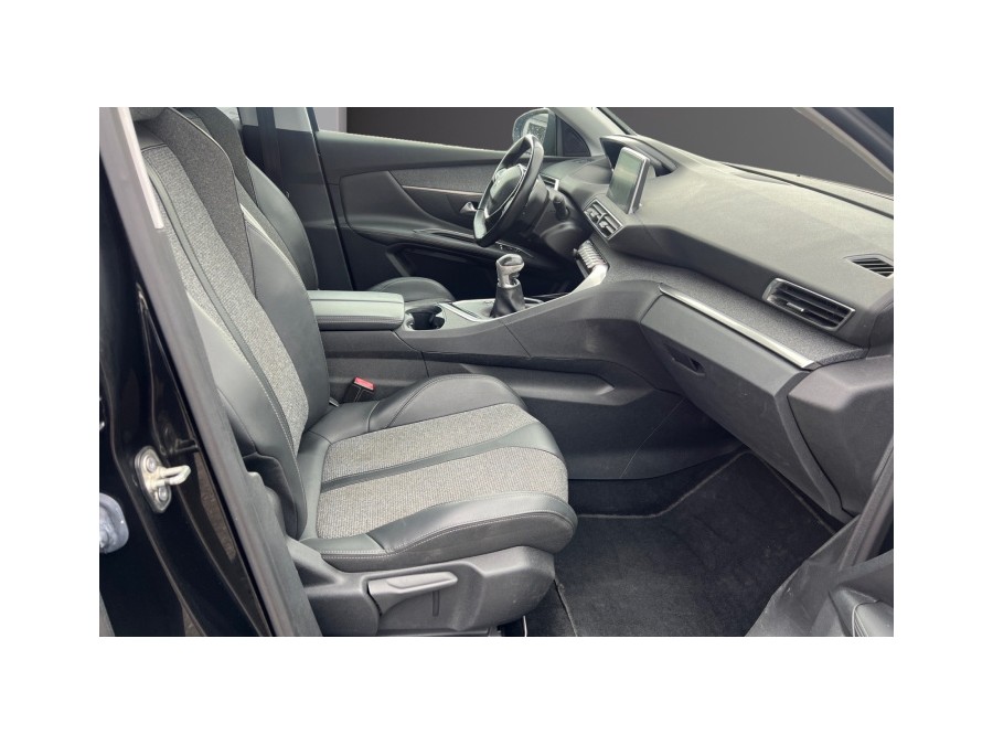 PEUGEOT d'occasion 3008 SUV PEUGEOT 3008 SUV de 2019 Avignon (84)﻿