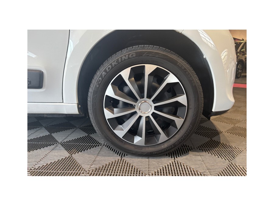 RENAULT d'occasion TWINGO 0.9 TCE 90 ENERGY E6C Zen de 2018 Aix Les
