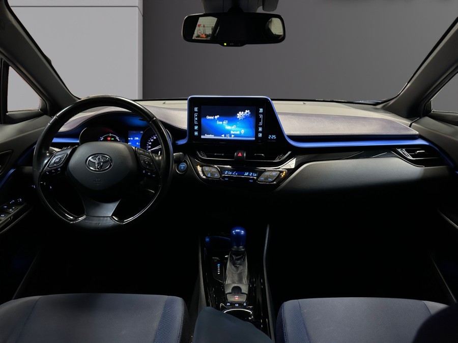 TOYOTA d'occasion C-HR 122H DISTINCTIVE de 2018 St Jean du Cardonnay