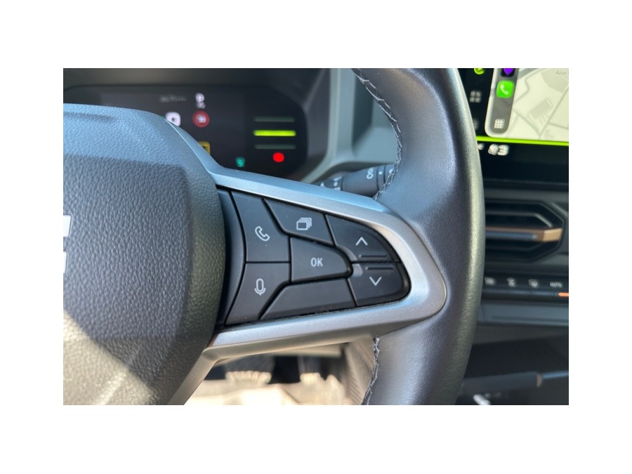 DACIA d'occasion DUSTER 1.6 HYBRID 140 JOURNEY de 2024 Salon de