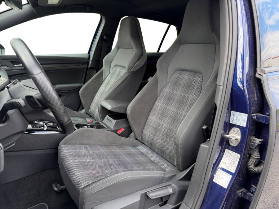 VOLKSWAGEN d'occasion GOLF 2.0 TDI 200 GTD DSG de 2023 Saint Maximin