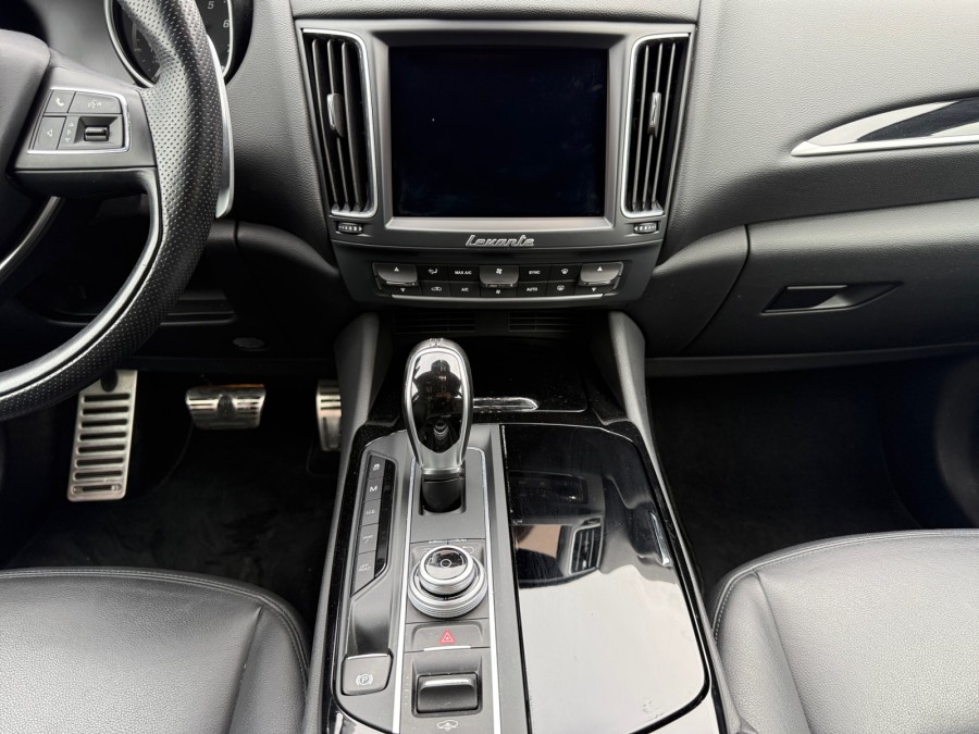 MASERATI d'occasion LEVANTE 3.0 V6 410 S Q4 de 2018 Carcassonne (11)﻿