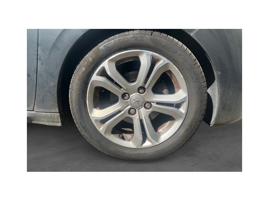 PEUGEOT d'occasion 208 allure de 2013 Le Raincy (93)﻿