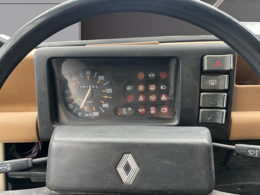 RENAULT d'occasion R4 BASE de 1982 Carcassonne (11)﻿