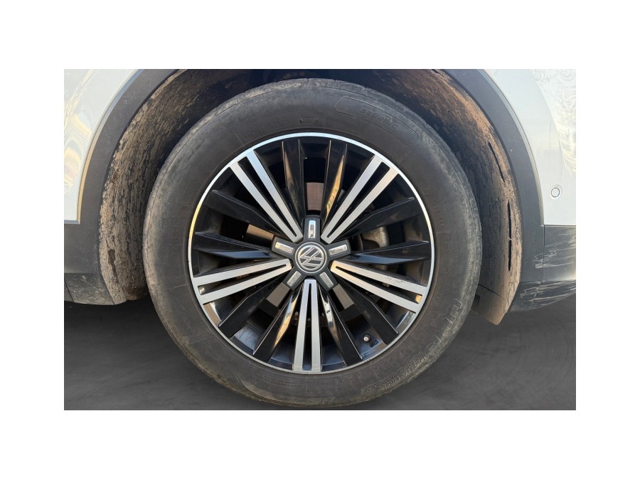 VOLKSWAGEN d'occasion TIGUAN 2.0 TDI 150 DSG7 CARAT de 2017 Salon de