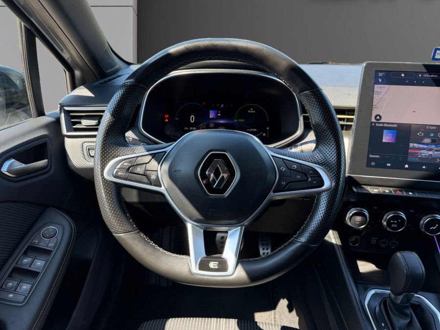 RENAULT d'occasion CLIO 1.6 E-TECH 145 ENGINEERED de 2023 Orleans