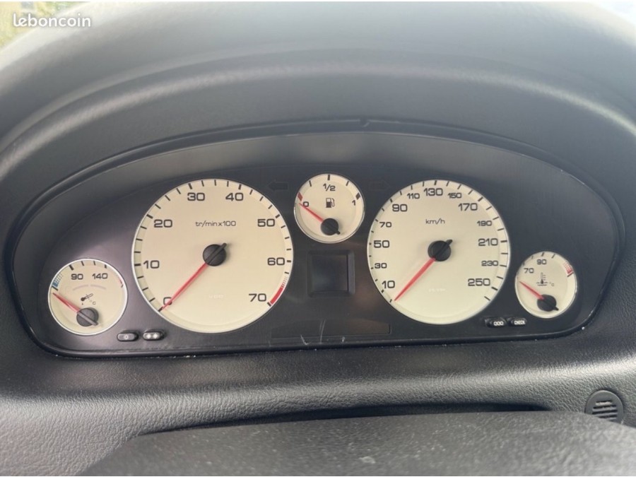 PEUGEOT d'occasion 607 607 de 2001 Vernon (27)﻿