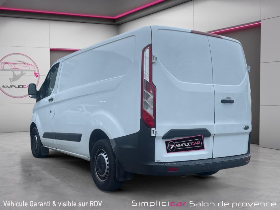 FORD d'occasion TRANSIT 250 L1H1 2.0 TDCI 105 AMBIENTE de 2017 Salon