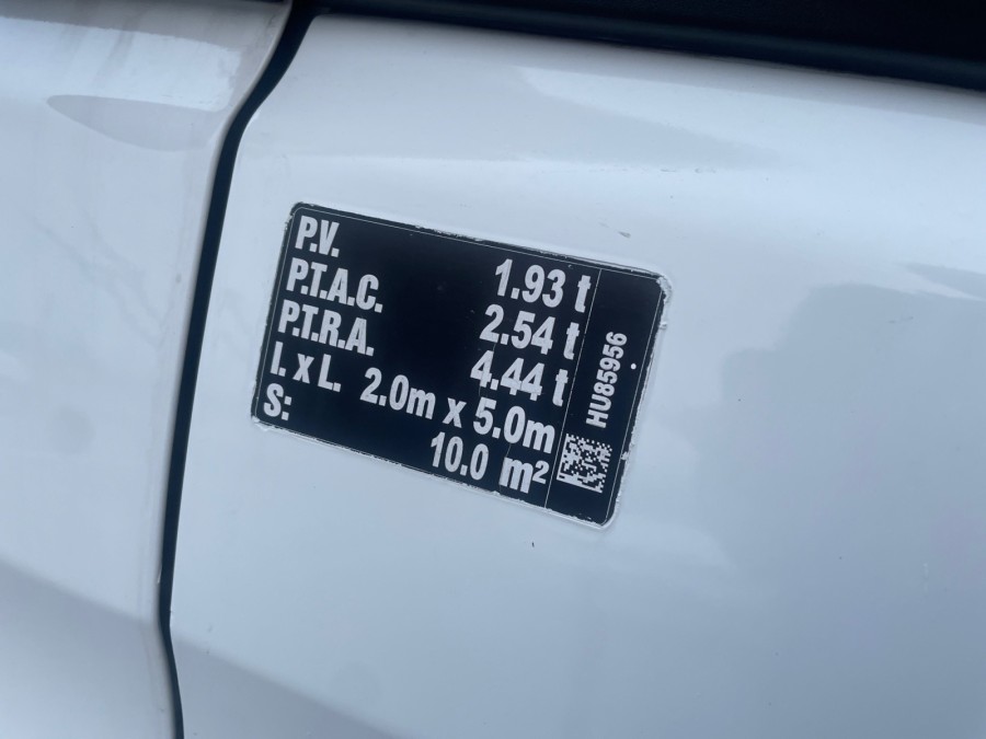 FORD d'occasion TRANSIT 250 L1H1 2.0 TDCI 105 AMBIENTE de 2017 Salon