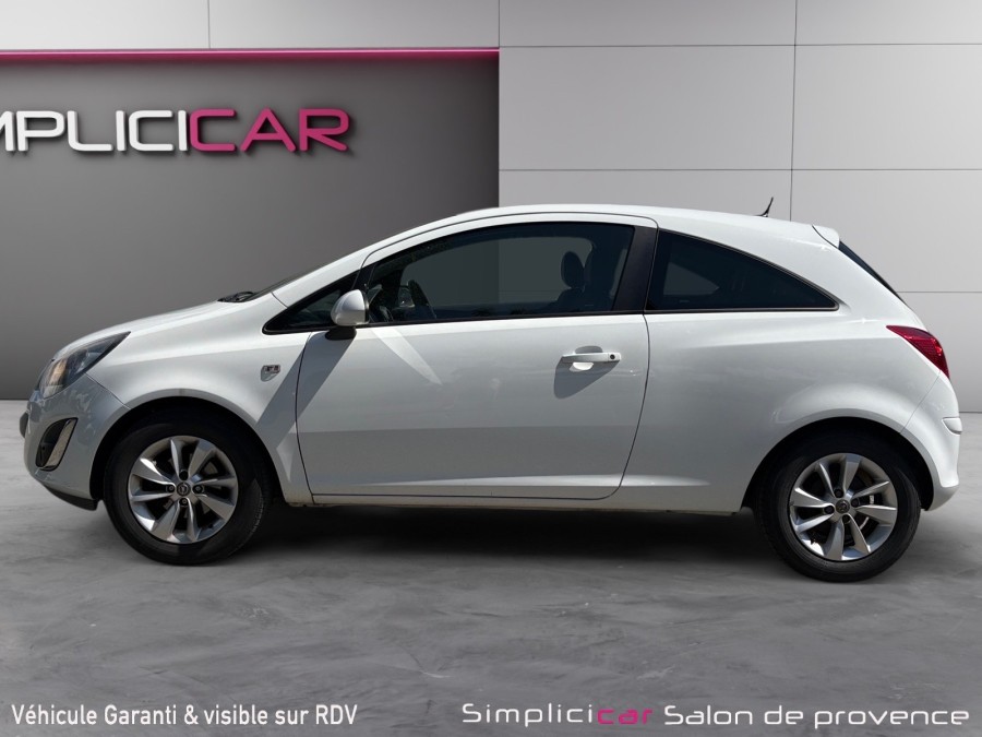 OPEL d'occasion CORSA 1.4 TWINPORT 100 GRAPHITE de 2014 Salon de