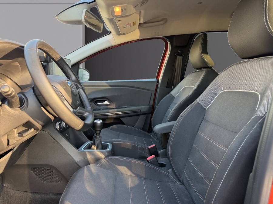 DACIA d'occasion JOGGER 1.0 ECO-G 100 ESSENTIEL de 2022 Salon de
