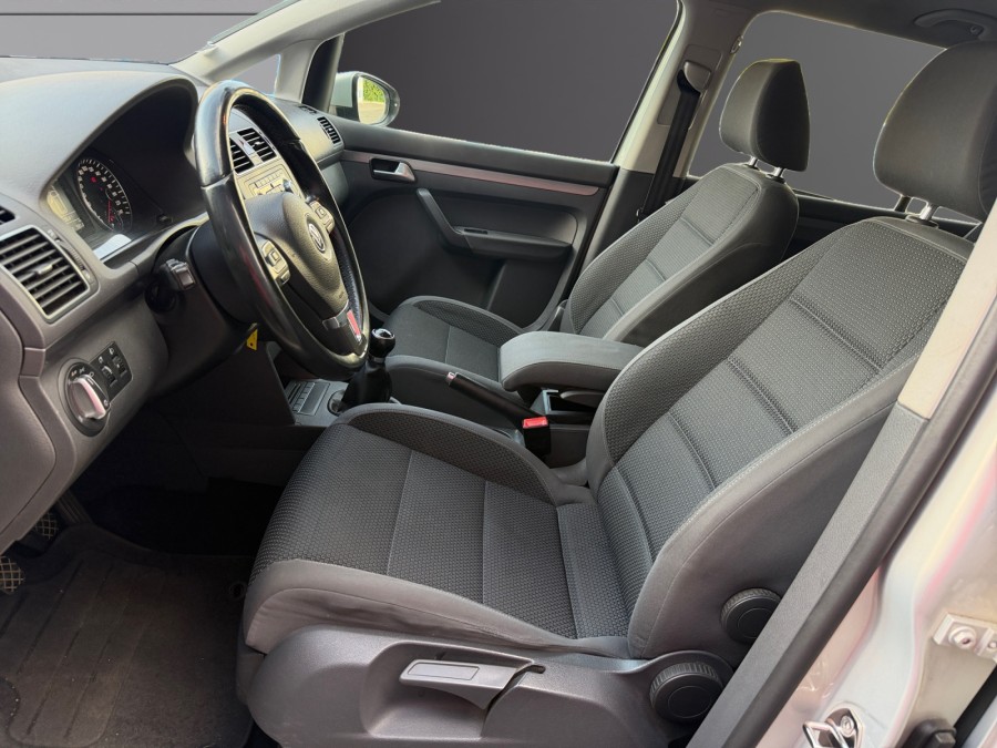 VOLKSWAGEN d'occasion TOURAN 1.6 TDI 105 Confortline de 2011