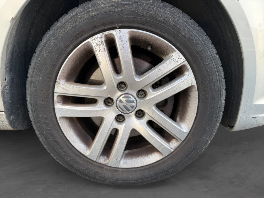 VOLKSWAGEN d'occasion TOURAN 1.6 TDI 105 Confortline de 2011