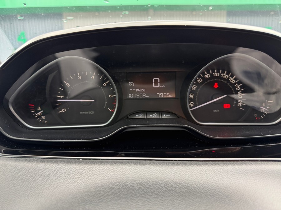 PEUGEOT d'occasion 208 1.2 PURE TECH 82 ACTIVE de 2016 Nord Isère