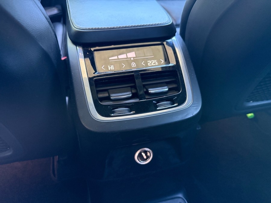VOLVO d'occasion XC90 T8 TWIN ENGINE INSCRIPTION de 2019 Champigny
