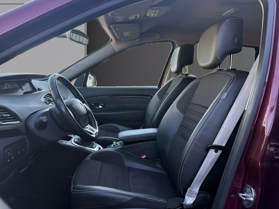 RENAULT d'occasion SCENIC 1.6 DCI 130 LOUNGE de 2015 Lyon Nord (69)﻿