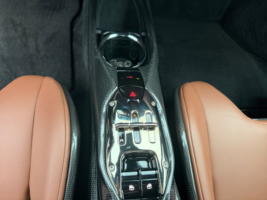 FERRARI d'occasion 296 GTB v6 de 2022 Lyon Nord (69)﻿
