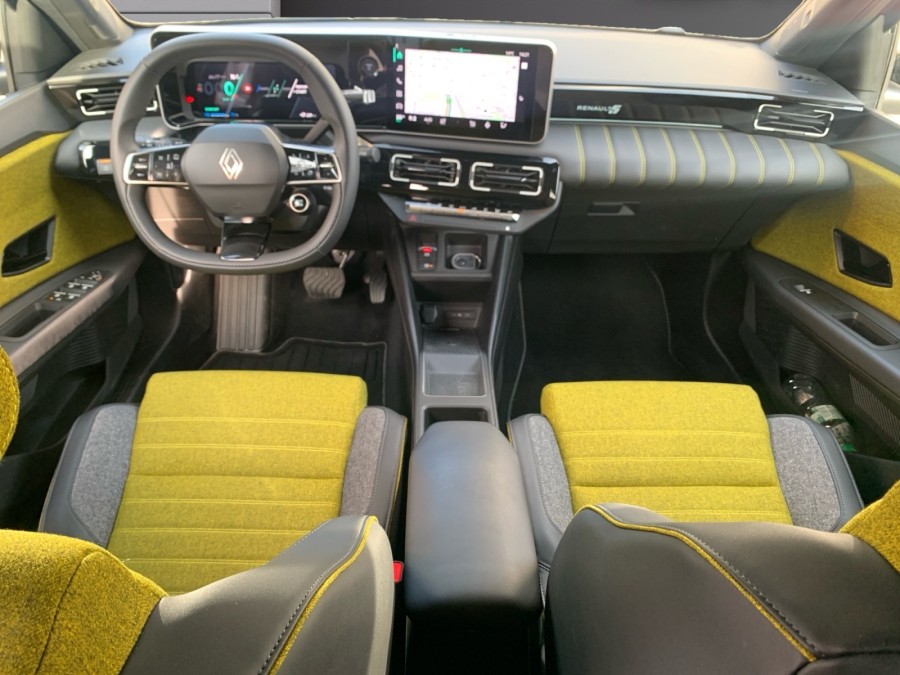 RENAULT d'occasion 5 E-TECH 150 EVOLUTION de 2025 Montreuil (93)﻿
