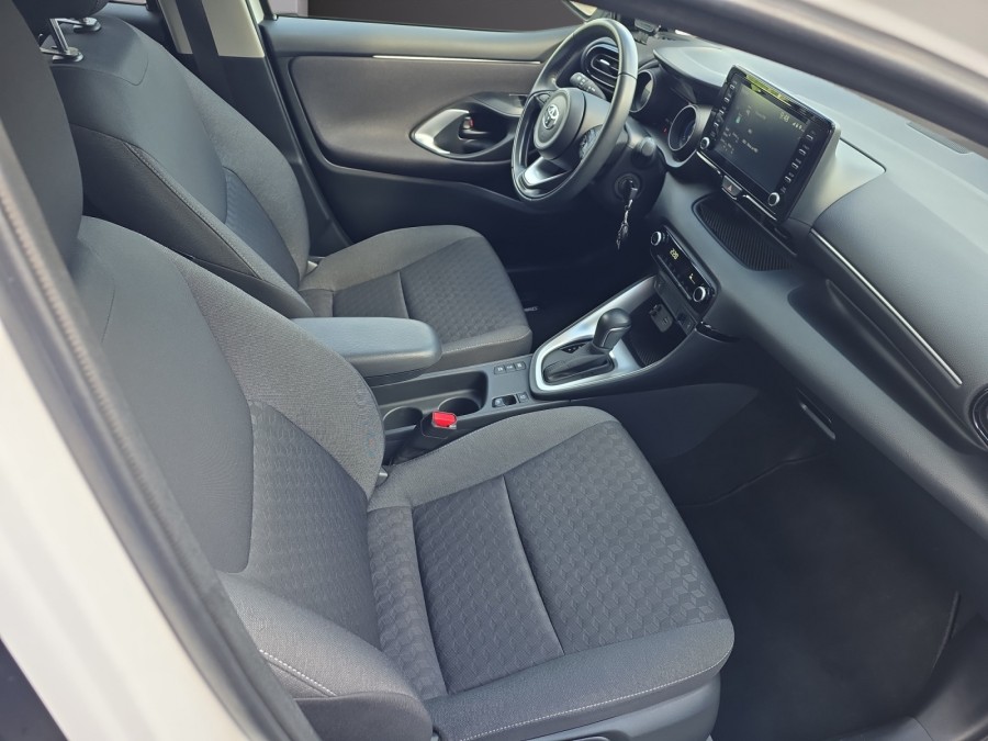 TOYOTA d'occasion YARIS 116H DESIGN de 2023 Le Puy en Velay (43)﻿