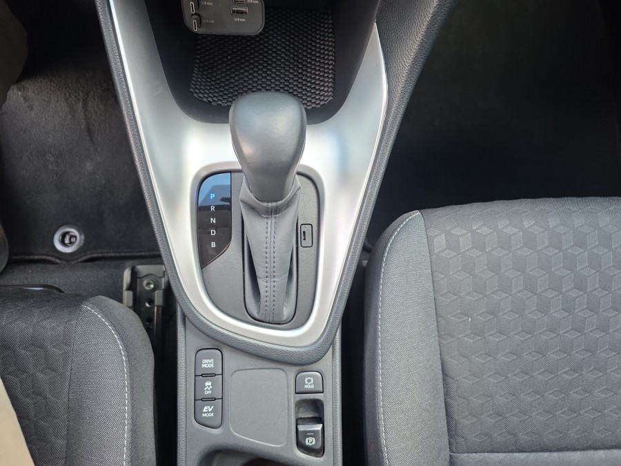 TOYOTA d'occasion YARIS 116H DESIGN de 2023 Le Puy en Velay (43)﻿