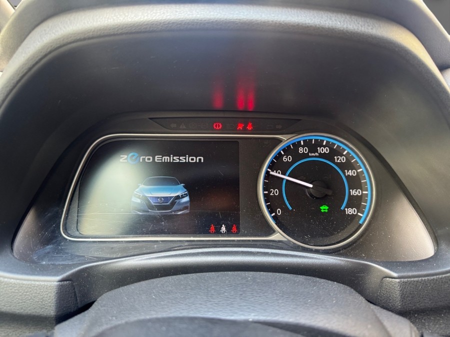 NISSAN d'occasion LEAF ELECTRIQUE 40 KWH ACENTA de 2019 Paris 15 (75)﻿
