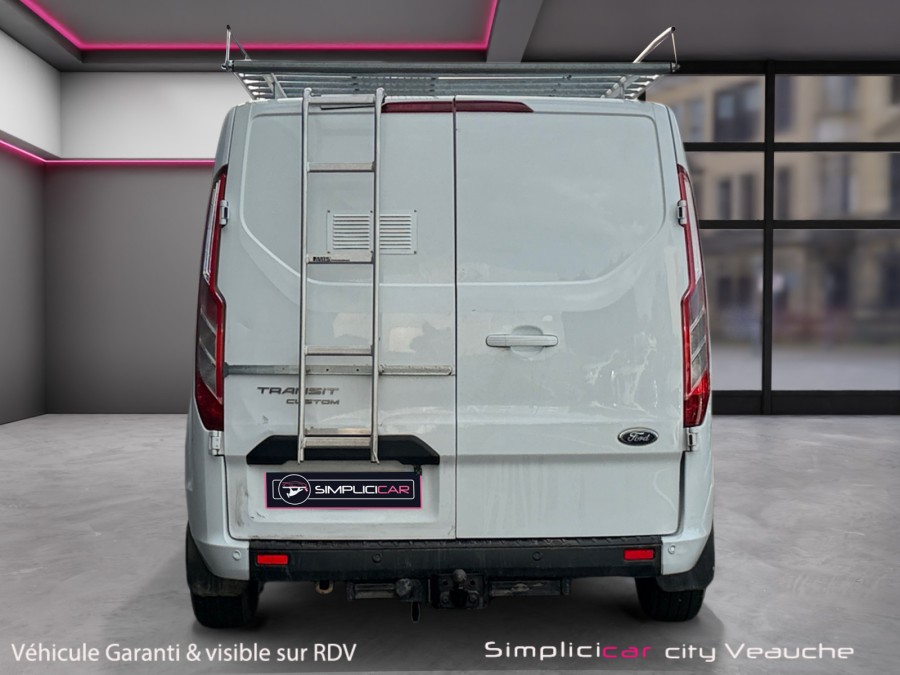 FORD d'occasion TRANSIT 300 L1H1 2.0 ECOBLUE 130 AMBIENTE de 2018