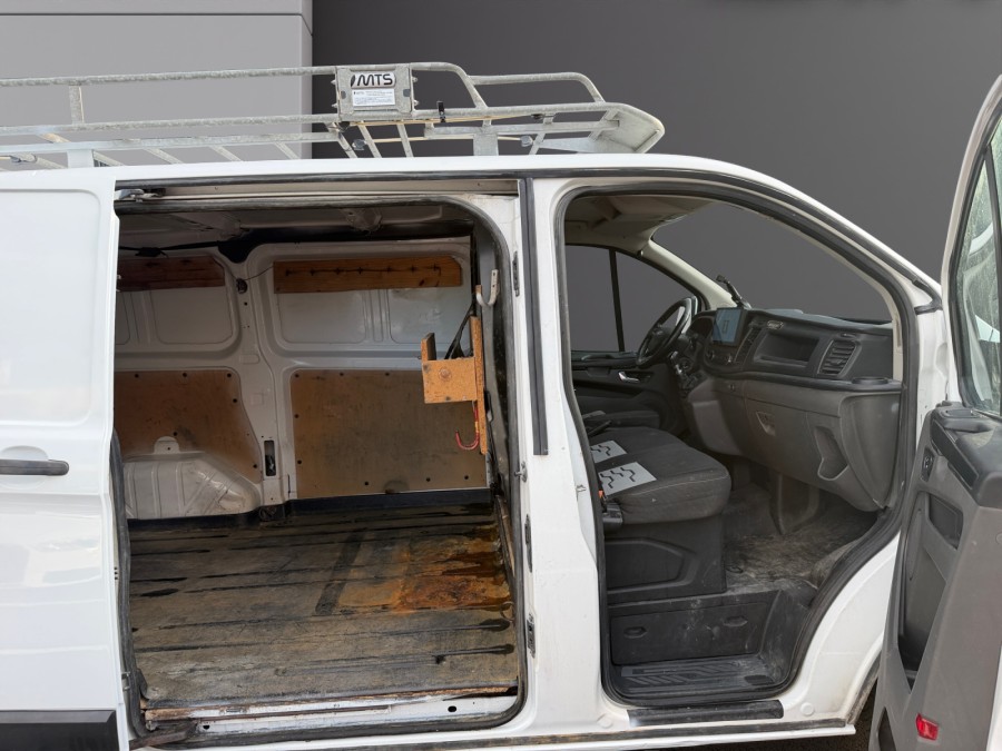 FORD d'occasion TRANSIT 300 L1H1 2.0 ECOBLUE 130 AMBIENTE de 2018