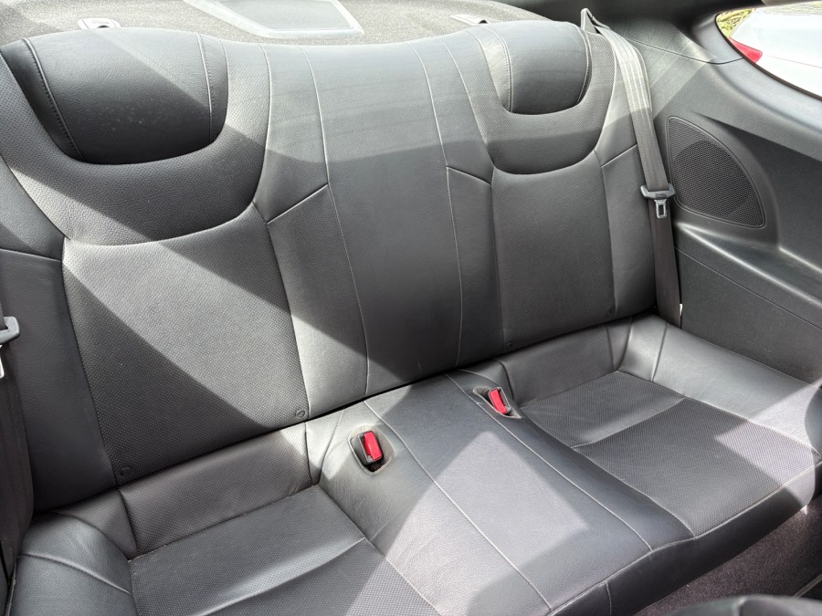 HYUNDAI d'occasion GENESIS 3.8 V6 PACK EXECUTIVE A de 2011 Brest (29)﻿