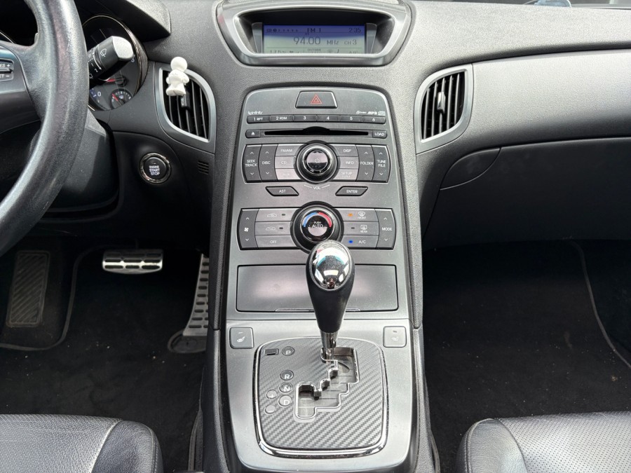 HYUNDAI d'occasion GENESIS 3.8 V6 PACK EXECUTIVE A de 2011 Brest (29)﻿