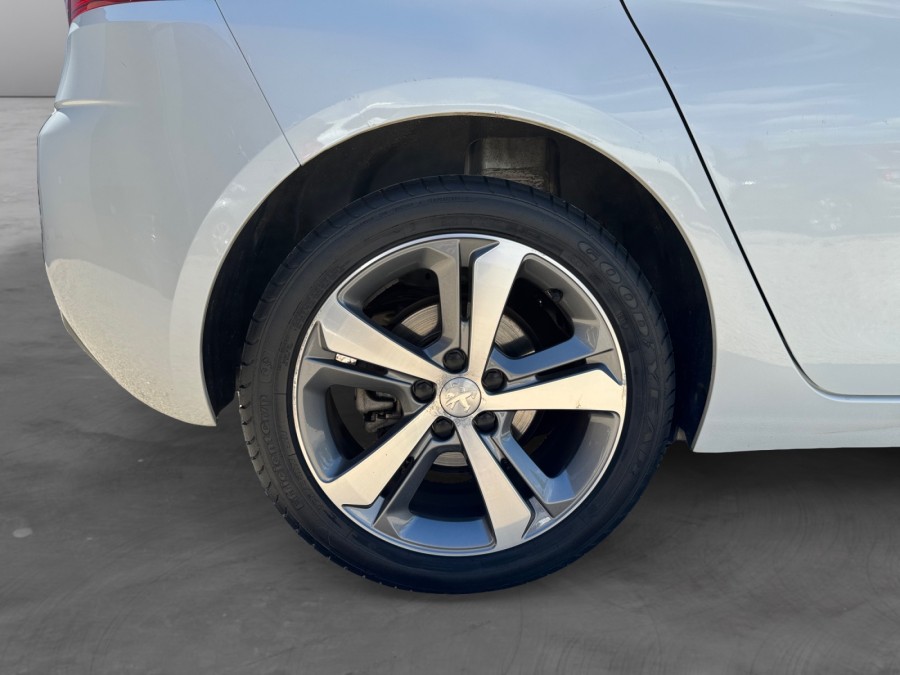 PEUGEOT d'occasion 308 1.2 PURE TECH 130 FÉLINE EAT de 2016 Orleans
