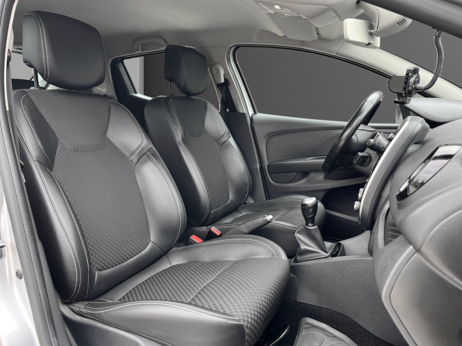 RENAULT d'occasion CLIO 1.5 DCI 90 LIMITED de 2018 Poitiers (86)﻿