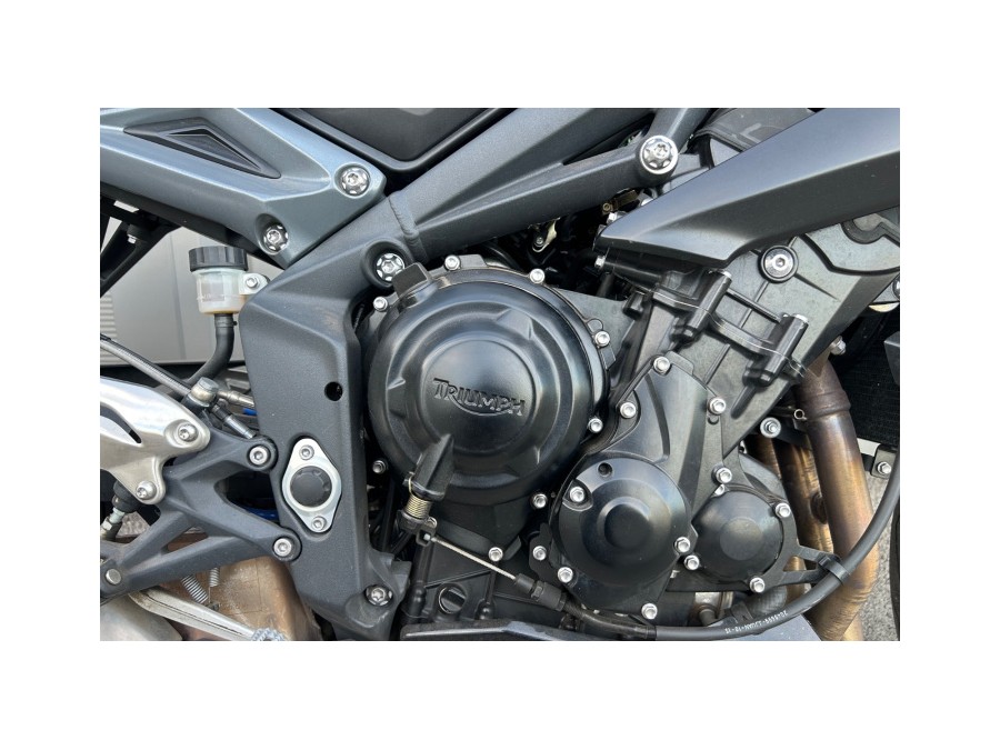 TRIUMPH d'occasion STREETTRI 675 de 2017 Beaune (21)﻿