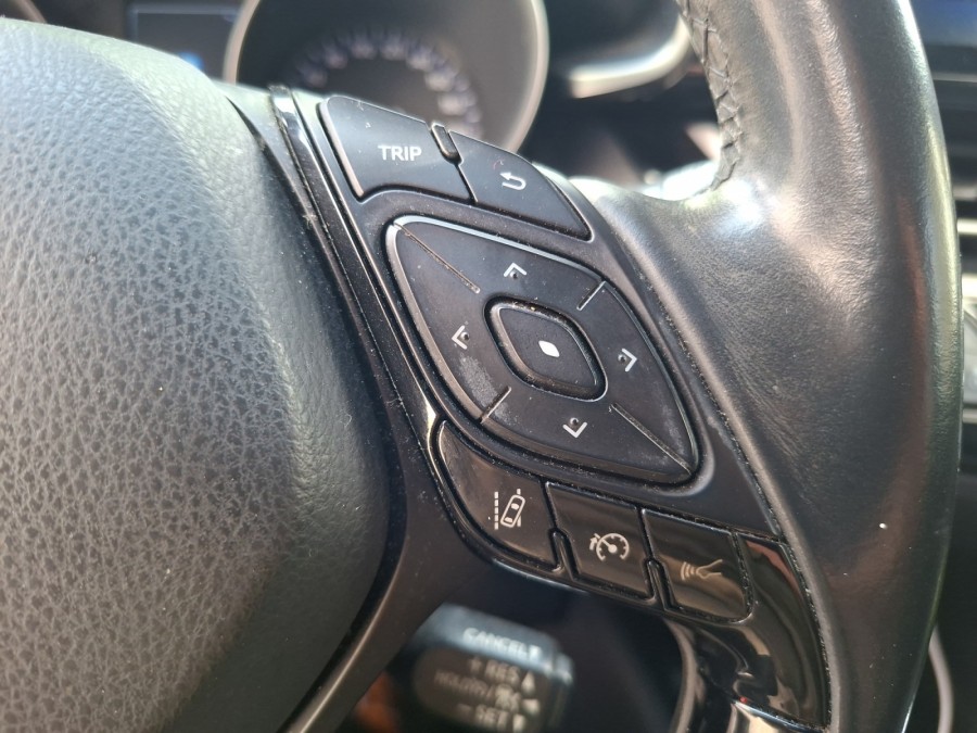 TOYOTA d'occasion C-HR 122H DYNAMIC de 2018 Montreuil (93)﻿