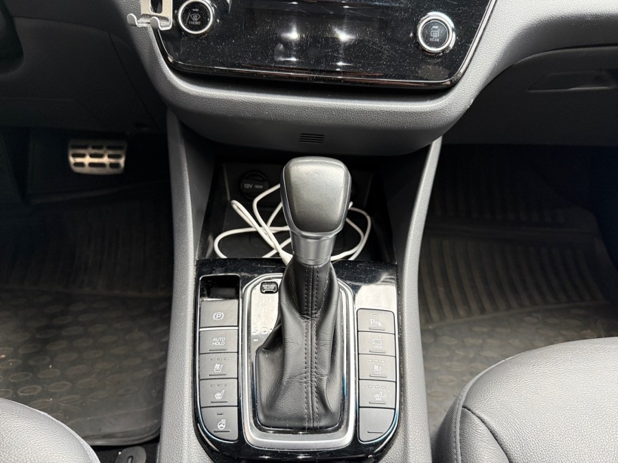 HYUNDAI d'occasion IONIQ HYBRID EXECUTIVE DCT de 2019 Montreuil (93)﻿