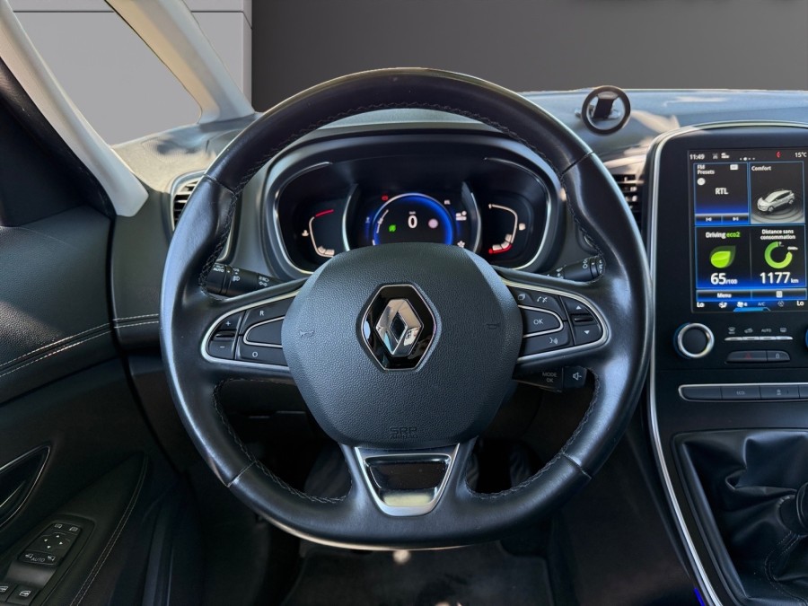 RENAULT d'occasion SCENIC 1.5 DCI 110 INTENS de 2016 Salon de