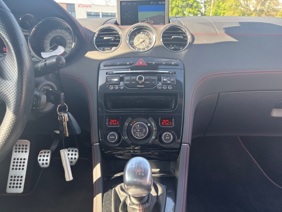 PEUGEOT d'occasion RCZ 1.6 THP 270 R de 2014 Besançon (25)﻿