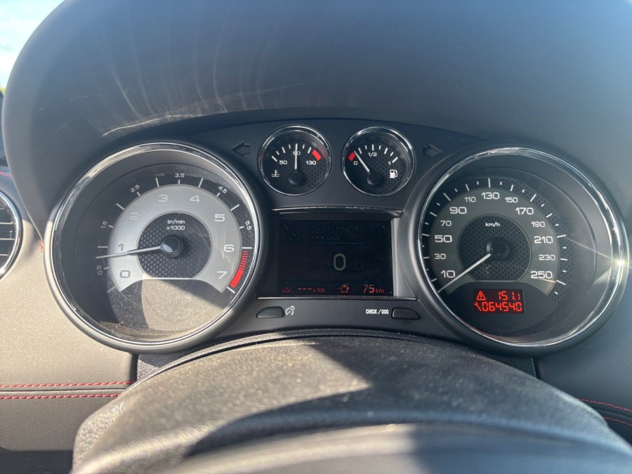 PEUGEOT d'occasion RCZ 1.6 THP 270 R de 2014 Besançon (25)﻿