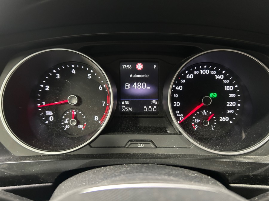 VOLKSWAGEN d'occasion TIGUAN 2.0 TDI 150 4X2 DSG PH2 de 2022 Lyon