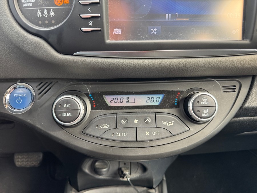 TOYOTA d'occasion YARIS 100H MC2 100CH FRANCE de 2017 Troyes (10)﻿