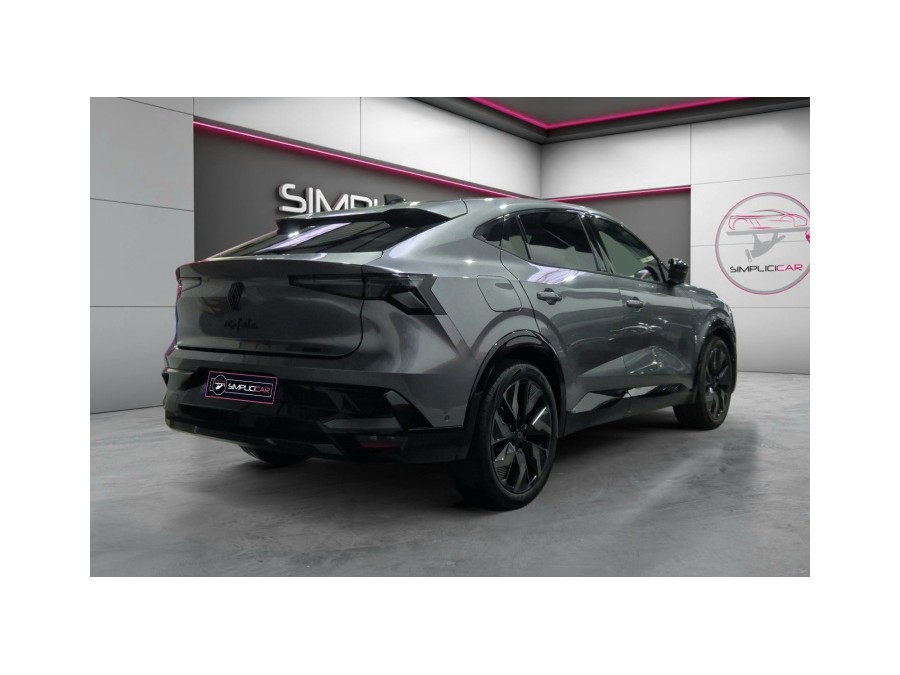 RENAULT d'occasion RAFALE 1.2 E-TECH 200 ESPRIT ALPINE de 2024 Lyon