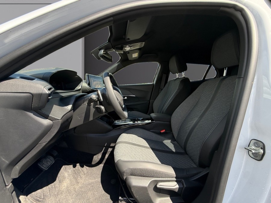 PEUGEOT d'occasion 2008 1.2 PURETECH 130 STYLE EAT de 2024 Salon de