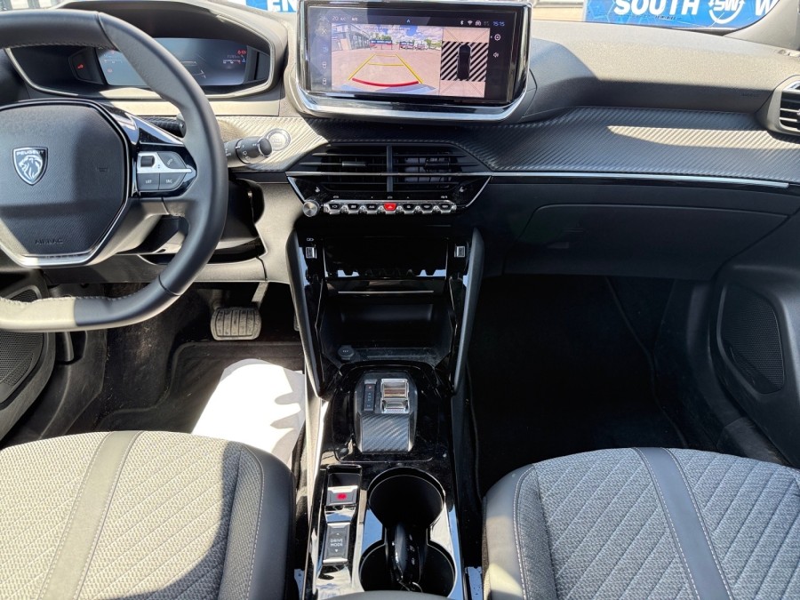 PEUGEOT d'occasion 2008 1.2 PURETECH 130 STYLE EAT de 2024 Salon de
