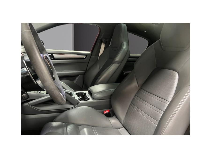 PORSCHE d'occasion CAYENNE 3.0 E-HYBRID 462 de 2022 Lyon Ouest (69)﻿