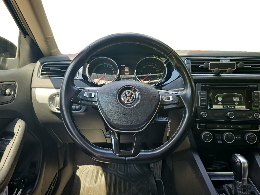 VOLKSWAGEN d'occasion JETTA HYBRID 1.4 TSI CARAT DSG de 2016 Orgeval