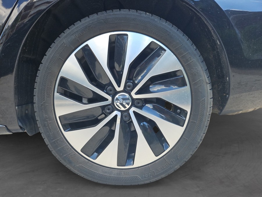 VOLKSWAGEN d'occasion JETTA HYBRID 1.4 TSI CARAT DSG de 2016 Orgeval