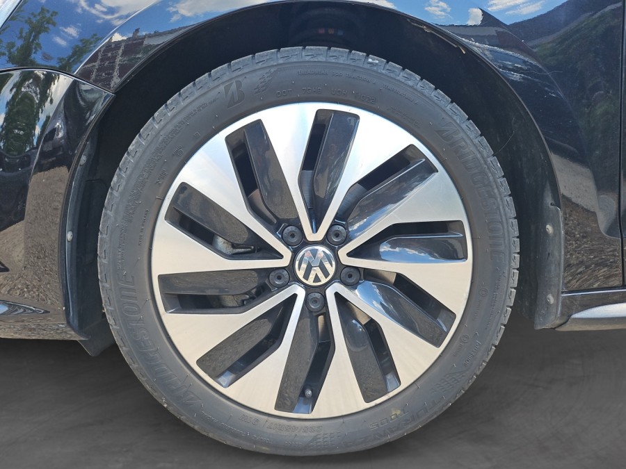VOLKSWAGEN d'occasion JETTA HYBRID 1.4 TSI CARAT DSG de 2016 Orgeval